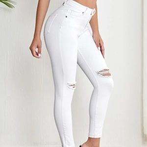 White skinny jeans